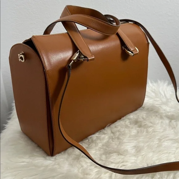 💯 Authentic Salvatore Ferragamo Boston Bag Leather🍀 - Picture 3 of 17